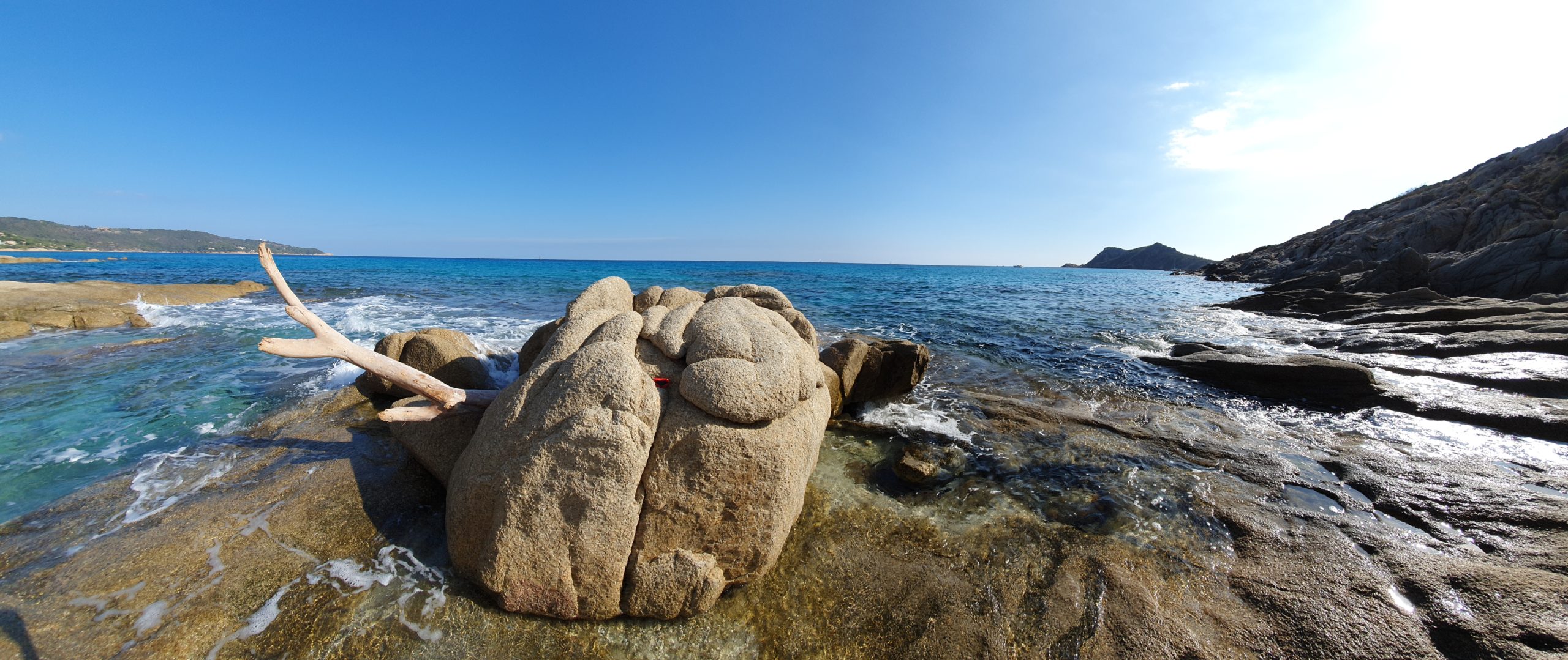 Panoramique du rocher face à la Méditerranée