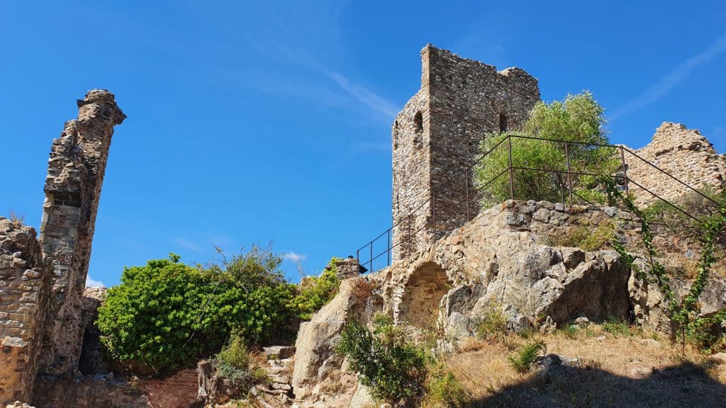 Les ruines du château de Grimaud